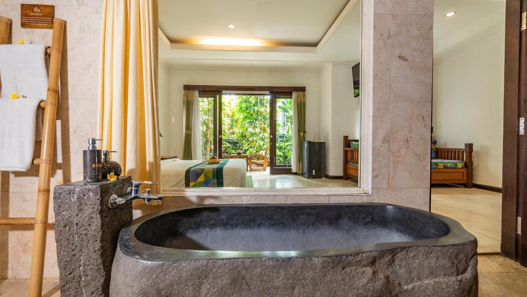 Gita Maha Ubud Hotel By Mahaputra-Chse Certified Exteriör bild