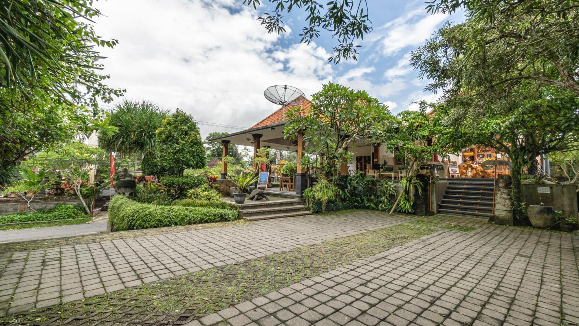 Gita Maha Ubud Hotel By Mahaputra-Chse Certified Exteriör bild